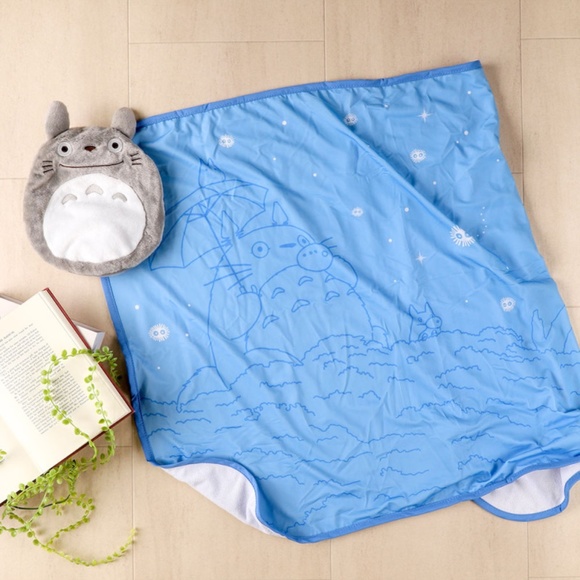 Studio Ghibli My Neighbor Totoro Blanket - Picture 1 of 15